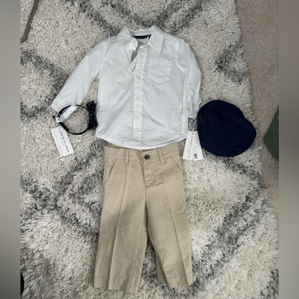 NWT Janie & Jack baby boys outfit!